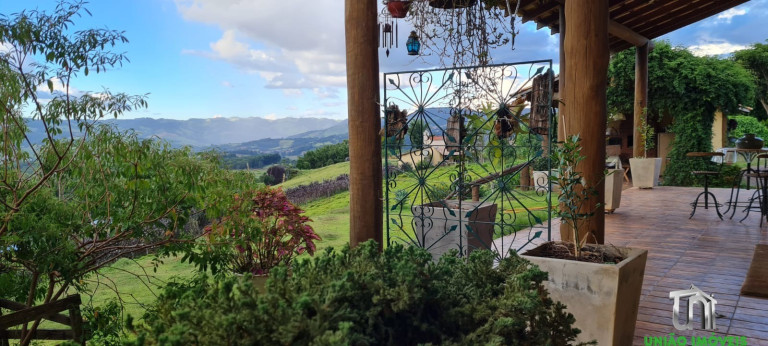 Imagem Imóvel com 3 Quartos à Venda, 612 m² em Pedra Bela - Pedra Bela Imagem Imóvel com 3 Quartos à Venda, 612 m² em Pedra Bela - Pedra Bela