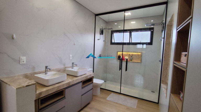 Imagem Casa com 3 Quartos à Venda, 340 m² em Caxambu - Jundiaí Imagem Casa com 3 Quartos à Venda, 340 m² em Caxambu - Jundiaí