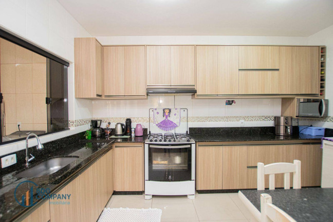 Imagem Sobrado com 3 Quartos à Venda, 126 m² em Orfãs - Ponta Grossa Imagem Sobrado com 3 Quartos à Venda, 126 m² em Orfãs - Ponta Grossa