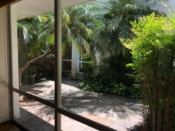 Imagem Sobrado com 4 Quartos à Venda ou Locação, 550 m² em Pacaembu - São Paulo Imagem Sobrado com 4 Quartos à Venda ou Locação, 550 m² em Pacaembu - São Paulo
