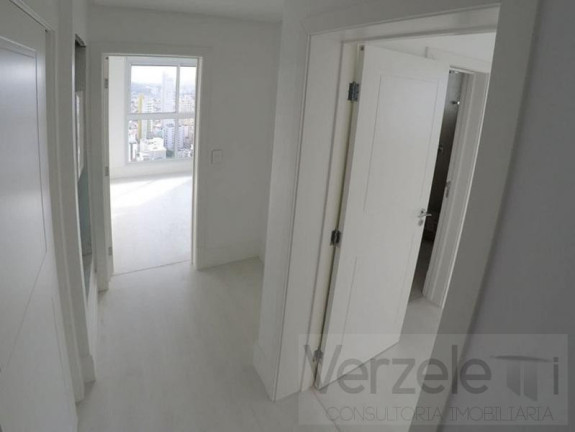 Imagem Apartamento com 3 Quartos à Venda, 151 m² em Centro - Balneário Camboriú Imagem Apartamento com 3 Quartos à Venda, 151 m² em Centro - Balneário Camboriú