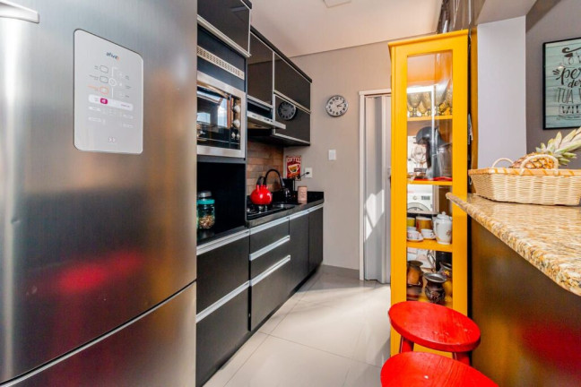 Imagem Apartamento com 3 Quartos à Venda, 65 m² em São João - Porto Alegre Imagem Apartamento com 3 Quartos à Venda, 65 m² em São João - Porto Alegre