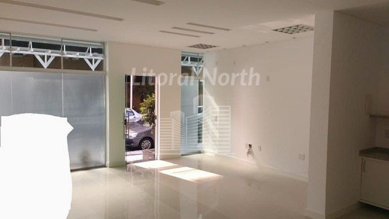 Imagem Sala Comercial à Venda, 60 m² em Centro - Balneário Camboriú Imagem Sala Comercial à Venda, 60 m² em Centro - Balneário Camboriú
