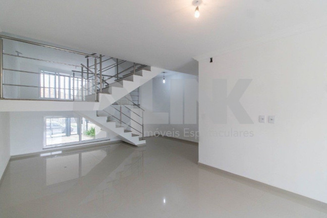 Imagem Sobrado com 3 Quartos à Venda, 220 m² em Jardim Sabará - Porto Alegre Imagem Sobrado com 3 Quartos à Venda, 220 m² em Jardim Sabará - Porto Alegre
