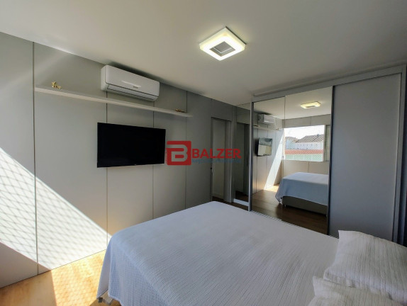 Imagem Apartamento com 1 Quarto à Venda, 53 m² em Centro - Florianópolis Imagem Apartamento com 1 Quarto à Venda, 53 m² em Centro - Florianópolis
