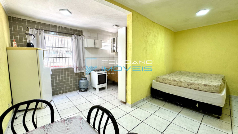 Imagem Kitnet com 1 Quarto à Venda, 28 m² em Balneário Maracanã - Praia Grande Imagem Kitnet com 1 Quarto à Venda, 28 m² em Balneário Maracanã - Praia Grande