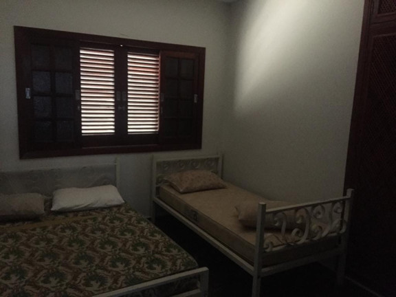 Imagem Casa com 5 Quartos à Venda, 200 m² em Centro - Caraguatatuba
