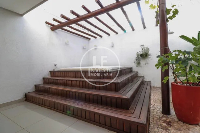Imagem Casa com 4 Quartos à Venda, 360 m² em Jardim América - Goiânia Imagem Casa com 4 Quartos à Venda, 360 m² em Jardim América - Goiânia