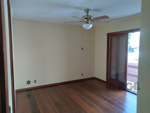 Imagem Casa com 3 Quartos à Venda, 242 m² em Santana - Porto Alegre Imagem Casa com 3 Quartos à Venda, 242 m² em Santana - Porto Alegre