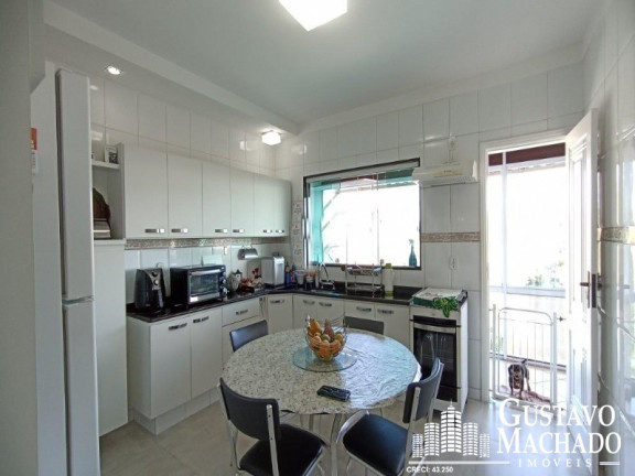 Imagem Casa com 3 Quartos à Venda, 270 m² em Village Santa Helena - Volta Redonda Imagem Casa com 3 Quartos à Venda, 270 m² em Village Santa Helena - Volta Redonda