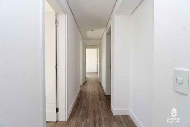 Imagem Imóvel com 4 Quartos à Venda, em Menino Deus - Porto Alegre Imagem Imóvel com 4 Quartos à Venda, em Menino Deus - Porto Alegre