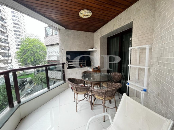 Apartamento com 4 Quartos à Venda, 230 m² em Pitangueiras - Guarujá