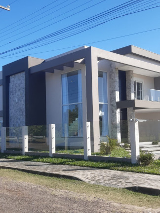 Imagem Casa com 3 Quartos à Venda, 280 m² em Curumim - Capão Da Canoa Imagem Casa com 3 Quartos à Venda, 280 m² em Curumim - Capão Da Canoa