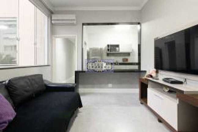 Imagem Apartamento com 3 Quartos à Venda, 85 m² em Leme - Rio De Janeiro Imagem Apartamento com 3 Quartos à Venda, 85 m² em Leme - Rio De Janeiro
