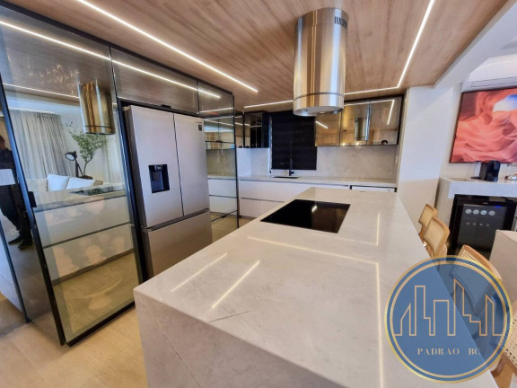 Imagem Apartamento com 4 Quartos para Temporada,  em Centro - Balneário Camboriú