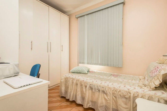 Imagem Casa com 3 Quartos à Venda, 151 m² em Santa Maria Goretti - Porto Alegre Imagem Casa com 3 Quartos à Venda, 151 m² em Santa Maria Goretti - Porto Alegre
