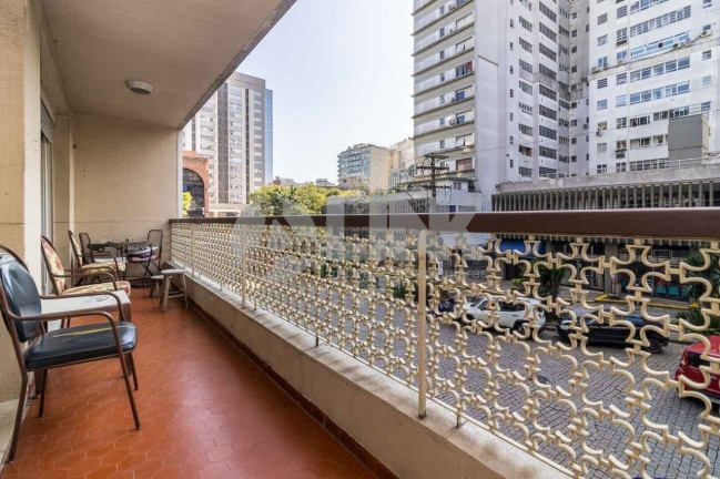 Imagem Apartamento com 3 Quartos à Venda, 190 m² em Rio Branco - Porto Alegre Imagem Apartamento com 3 Quartos à Venda, 190 m² em Rio Branco - Porto Alegre