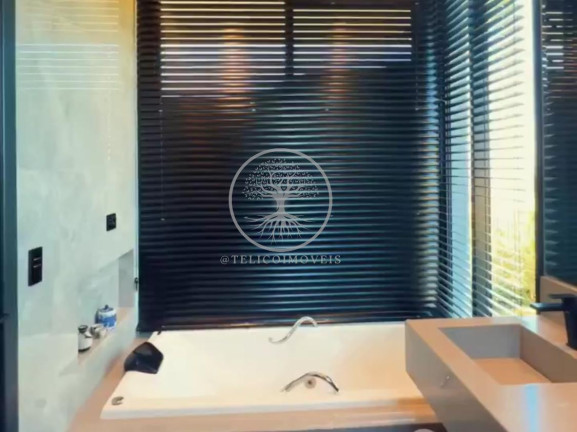Imagem Casa de Condomínio com 3 Quartos à Venda, 390 m²