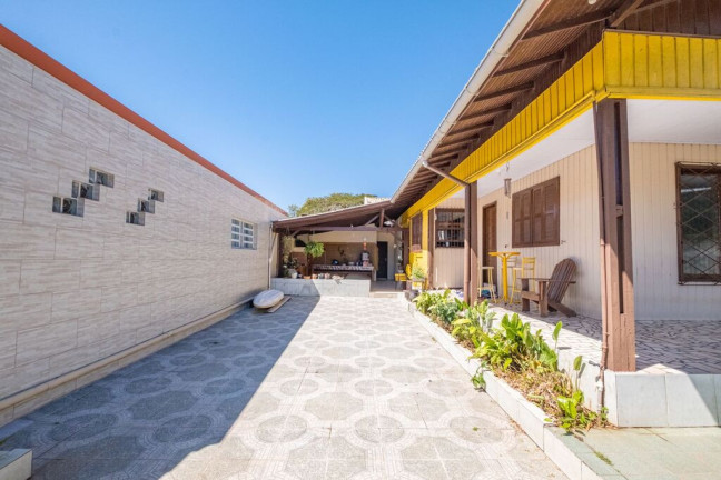 Imagem Casa com 3 Quartos à Venda, 140 m² em Praia De Fora - Palhoça Imagem Casa com 3 Quartos à Venda, 140 m² em Praia De Fora - Palhoça