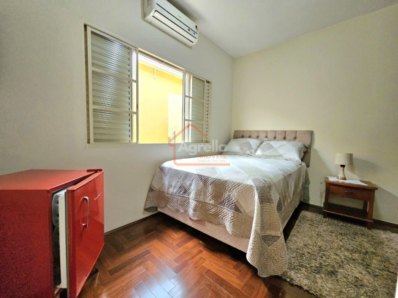 Imagem Casa com 3 Quartos à Venda, 250 m² em Vila São José - Mogi Mirim