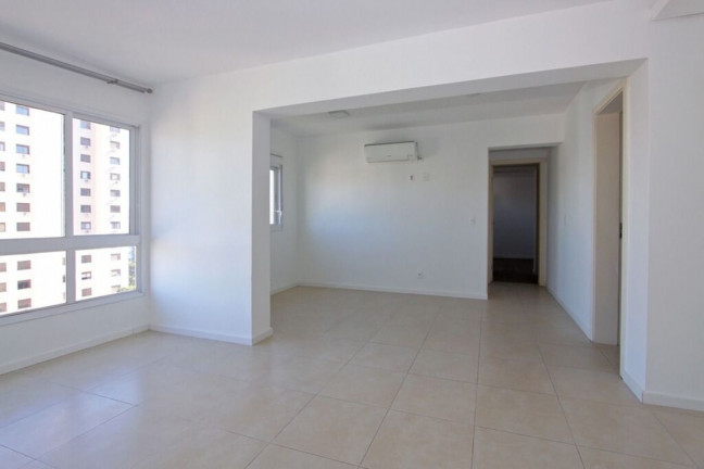 Imagem Imóvel com 2 Quartos à Venda, 73 m² em Passo Da Areia - Porto Alegre Imagem Imóvel com 2 Quartos à Venda, 73 m² em Passo Da Areia - Porto Alegre