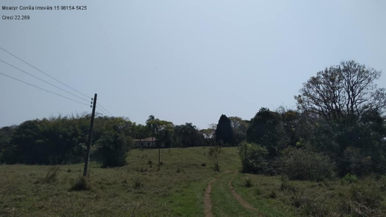 Imagem Imóvel com 2 Quartos à Venda, 200 m² em Cesario Lange - Cesario Lange Imagem Imóvel com 2 Quartos à Venda, 200 m² em Cesario Lange - Cesario Lange