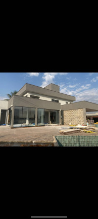 Sobrado com 4 Quartos à Venda, 112 m² em Goiânia