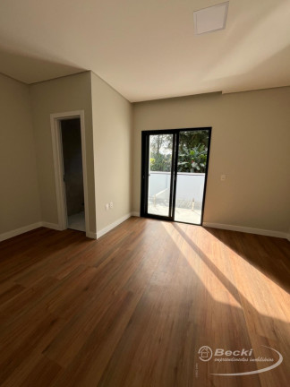Imagem Casa com 3 Quartos à Venda, 160 m² em Atiradores - Joinville