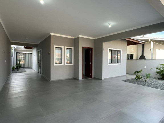 Imagem Casa com 2 Quartos à Venda, 120 m² em Costeira - Balneário Barra Do Sul Imagem Casa com 2 Quartos à Venda, 120 m² em Costeira - Balneário Barra Do Sul