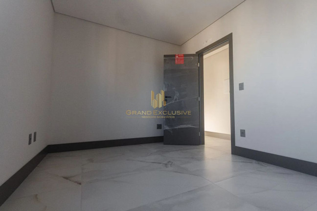 Imagem Apartamento com 3 Quartos à Venda, 130 m² em Centro - Balneário Camboriú