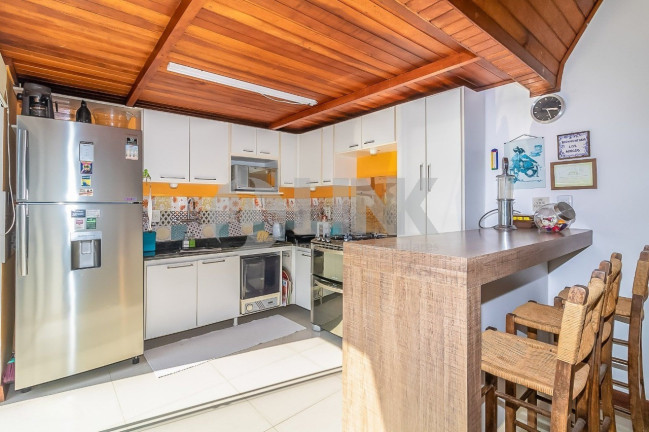 Imagem Imóvel com 2 Quartos à Venda, 84 m² em Auxiliadora - Porto Alegre Imagem Imóvel com 2 Quartos à Venda, 84 m² em Auxiliadora - Porto Alegre