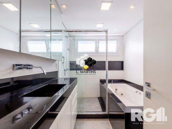 Imagem Casa com 3 Quartos à Venda, 400 m² em Três Figueiras - Porto Alegre Imagem Casa com 3 Quartos à Venda, 400 m² em Três Figueiras - Porto Alegre