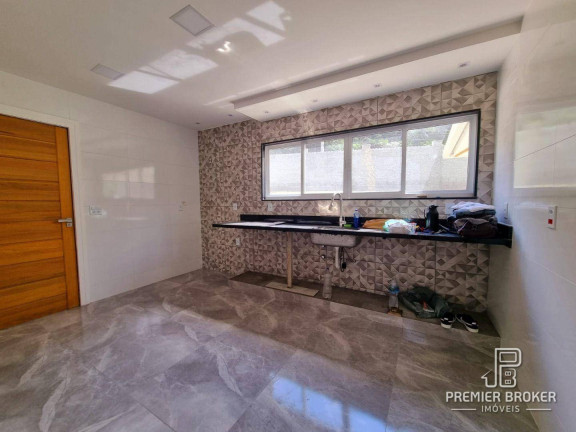 Imagem Casa com 4 Quartos à Venda ou Locação, 230 m² em Albuquerque - Teresópolis Imagem Casa com 4 Quartos à Venda ou Locação, 230 m² em Albuquerque - Teresópolis