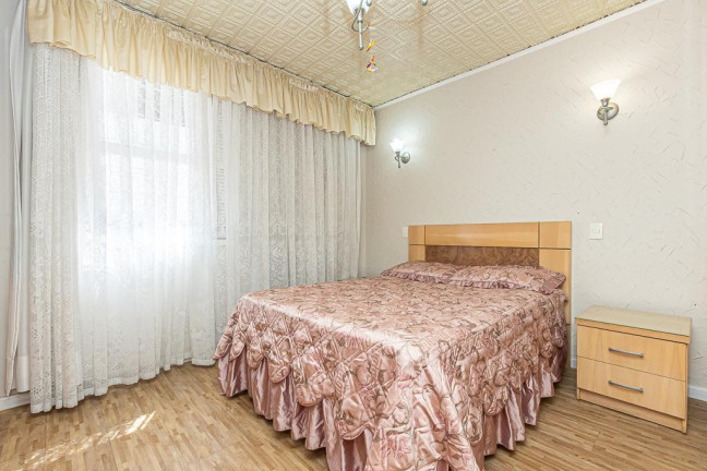 Imagem Casa com 3 Quartos à Venda, 225 m² em Seminário - Curitiba Imagem Casa com 3 Quartos à Venda, 225 m² em Seminário - Curitiba