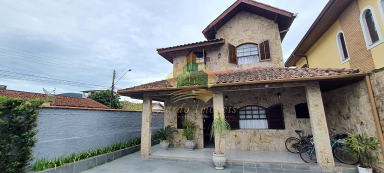 Imagem Casa com 4 Quartos à Venda, 170 m² em Centro - Ubatuba Imagem Casa com 4 Quartos à Venda, 170 m² em Centro - Ubatuba
