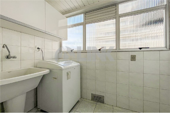 Imagem Apartamento com 1 Quarto à Venda, 56 m² em Passo Da Areia - Porto Alegre