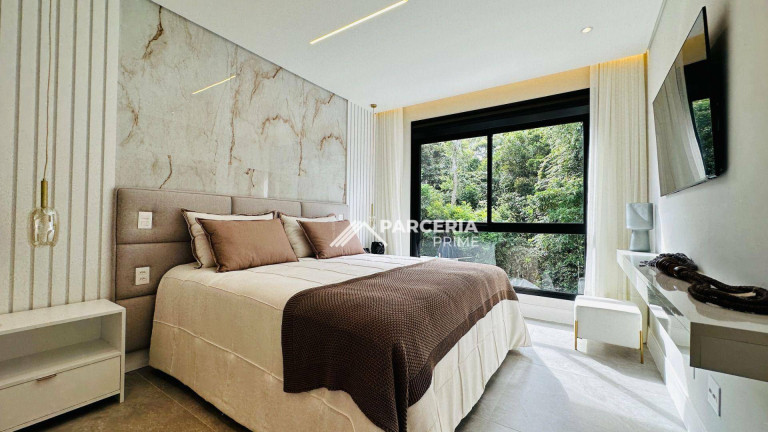 Imagem Casa com 6 Quartos à Venda, 380 m² em Riviera Módulo 11 - Bertioga Imagem Casa com 6 Quartos à Venda, 380 m² em Riviera Módulo 11 - Bertioga