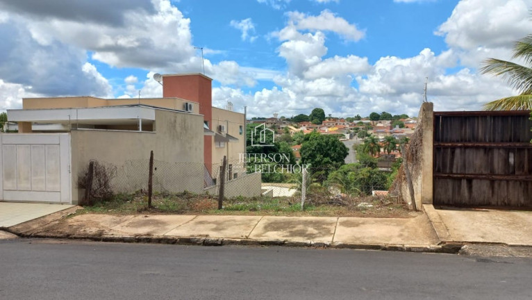 Imagem Terreno à Venda, 300 m² em Jardim Santa Cruz - Mogi Mirim Imagem Terreno à Venda, 300 m² em Jardim Santa Cruz - Mogi Mirim