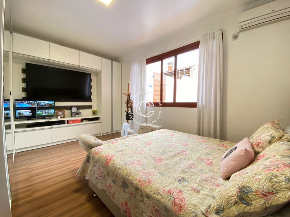 Imagem Casa com 3 Quartos à Venda, 203 m² em Nossa Senhora De Lourdes - Santa Maria Imagem Casa com 3 Quartos à Venda, 203 m² em Nossa Senhora De Lourdes - Santa Maria