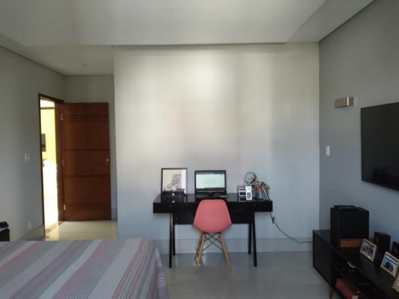Imagem Imóvel com 3 Quartos à Venda, 166 m² em Campo Grande - Rio De Janeiro Imagem Imóvel com 3 Quartos à Venda, 166 m² em Campo Grande - Rio De Janeiro