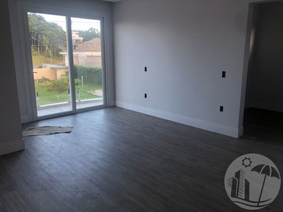Imagem Casa com 3 Quartos à Venda, 240 m² em Santa Regina - Camboriú Imagem Casa com 3 Quartos à Venda, 240 m² em Santa Regina - Camboriú