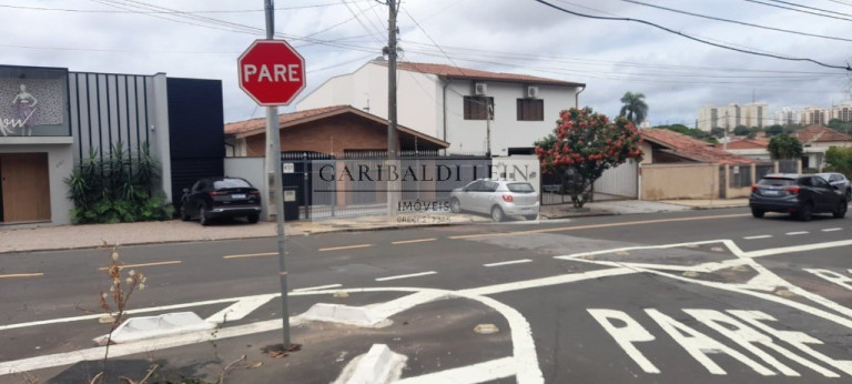 Imagem Imóvel com 8 Quartos à Venda, 192 m² em Nova Campinas - Campinas Imagem Imóvel com 8 Quartos à Venda, 192 m² em Nova Campinas - Campinas