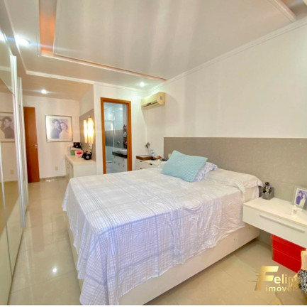 Imagem Imóvel com 4 Quartos à Venda, 167 m² em Praia Da Costa - Vila Velha Imagem Imóvel com 4 Quartos à Venda, 167 m² em Praia Da Costa - Vila Velha