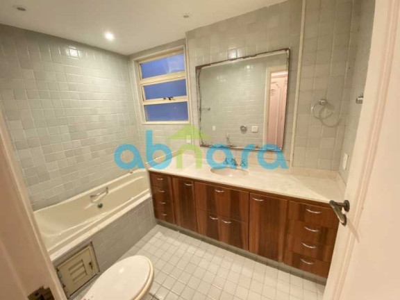 Imagem Apartamento com 3 Quartos à Venda, 210 m² em Copacabana - Rio De Janeiro