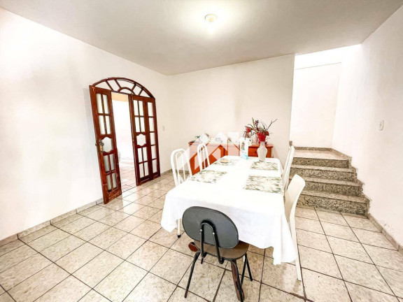 Imagem Casa com 5 Quartos à Venda, 200 m² em Ilha Dos Bentos - Vila Velha Imagem Casa com 5 Quartos à Venda, 200 m² em Ilha Dos Bentos - Vila Velha