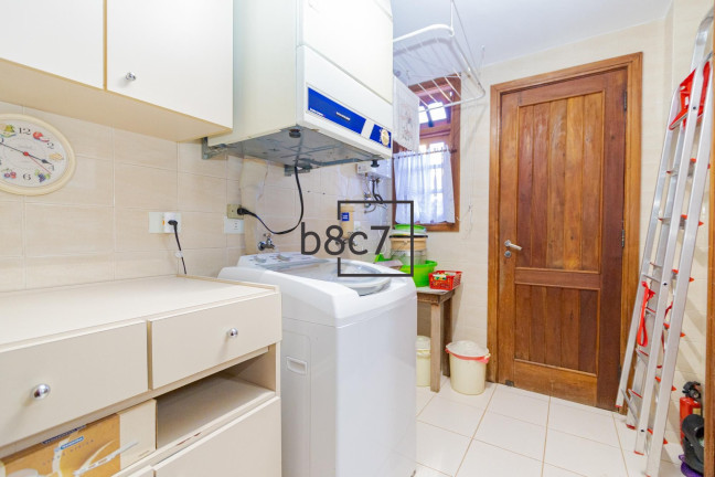 Imagem Casa com 3 Quartos à Venda, 129 m² em Santo Inácio - Curitiba Imagem Casa com 3 Quartos à Venda, 129 m² em Santo Inácio - Curitiba