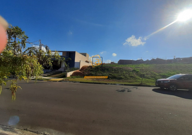 Imagem Terreno à Venda, 420 m² em Mirante Dos Ypês - Salto