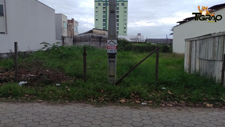 Imagem Terreno à Venda, 250 m² em Centro - Navegantes Imagem Terreno à Venda, 250 m² em Centro - Navegantes