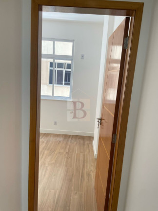 Imagem Imóvel com 3 Quartos à Venda, 100 m² em Icaraí - Niterói Imagem Imóvel com 3 Quartos à Venda, 100 m² em Icaraí - Niterói