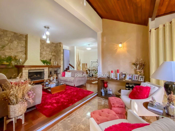 Imagem Casa com 4 Quartos à Venda, 199 m² em Granja Guarani - Teresópolis Imagem Casa com 4 Quartos à Venda, 199 m² em Granja Guarani - Teresópolis